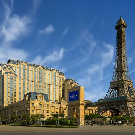 Paiza Lofts At Parisian